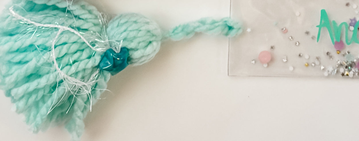 BOWS & HEARTS Semi Custom Glittermark