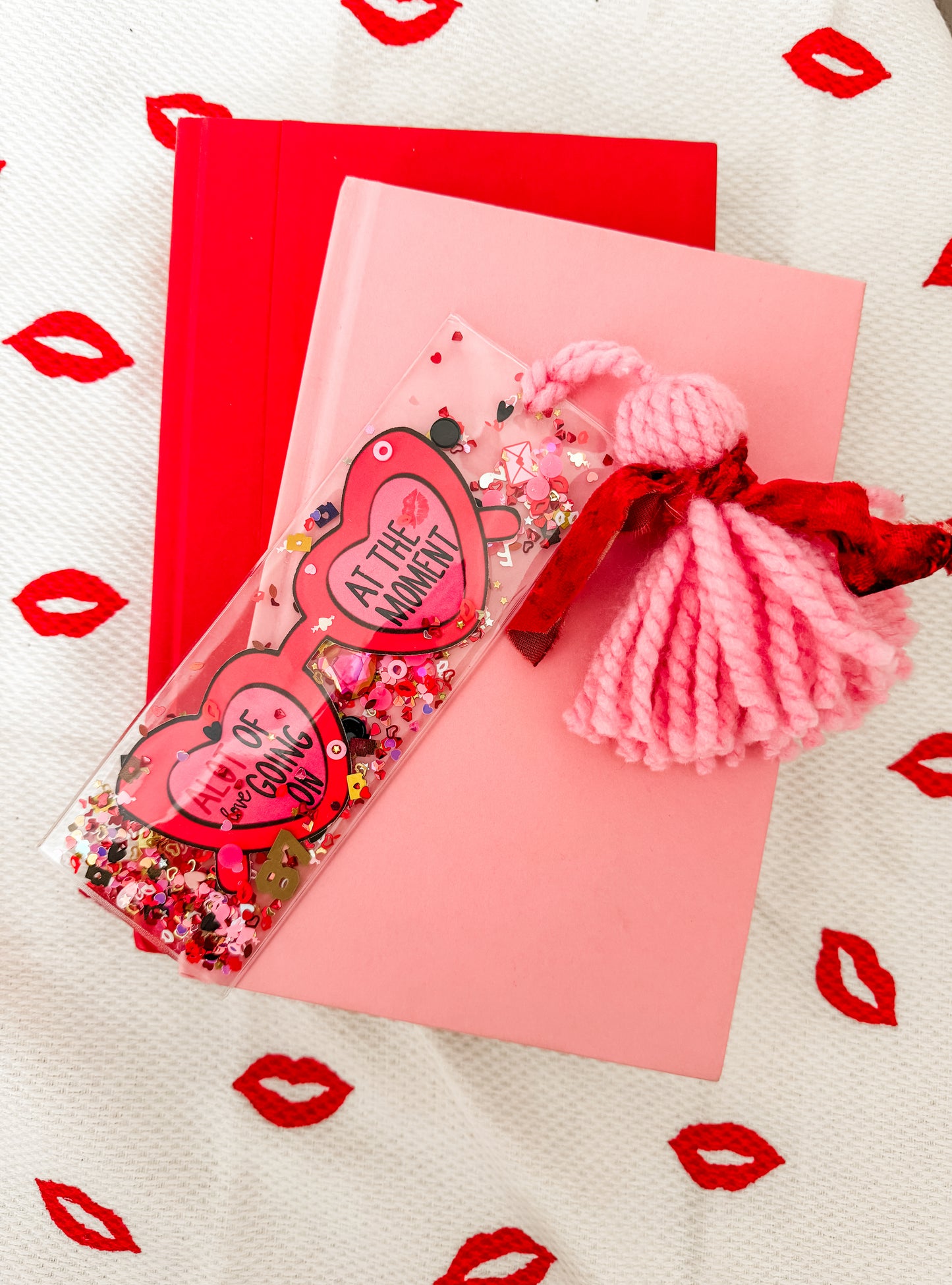 "ALOT OF LOVE GOING ON" GLITTERMARK